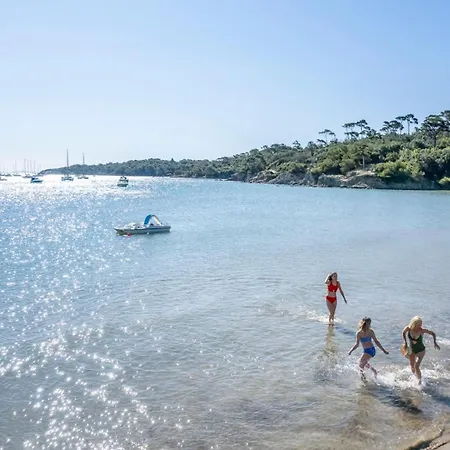 Кемпінг La Bergerie 3*