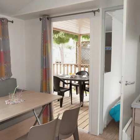 La Bergerie Кемпінг Єр